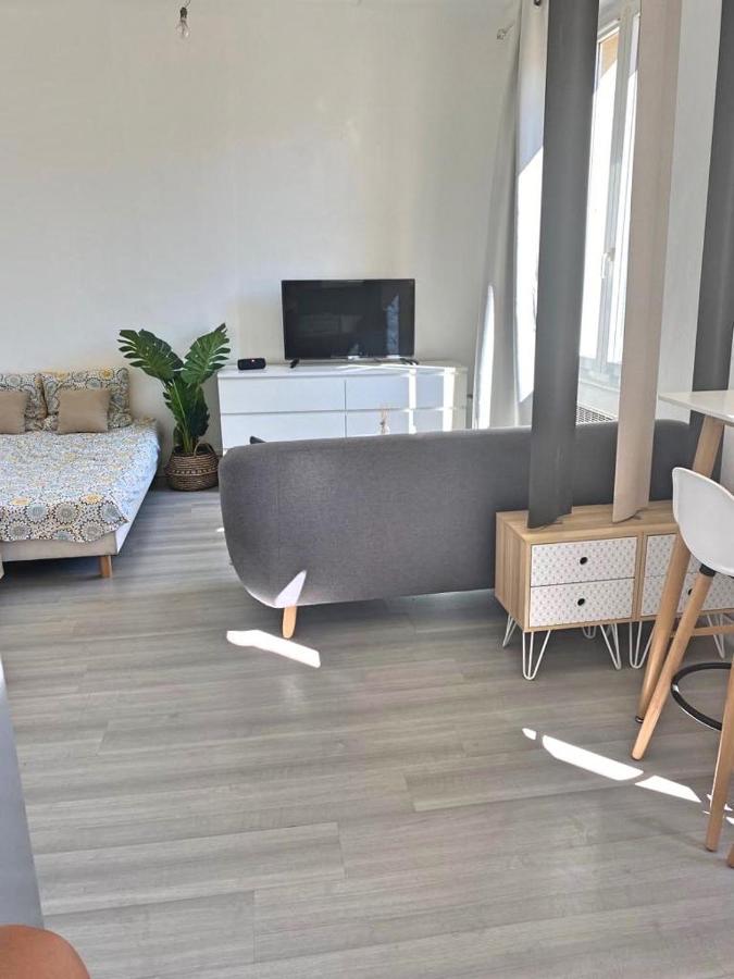 Appartements Cosy Au Centre De ラ・セーヌ・シュル・メール エクステリア 写真