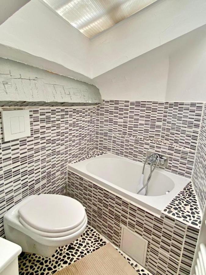 Appartements Cosy Au Centre De ラ・セーヌ・シュル・メール エクステリア 写真